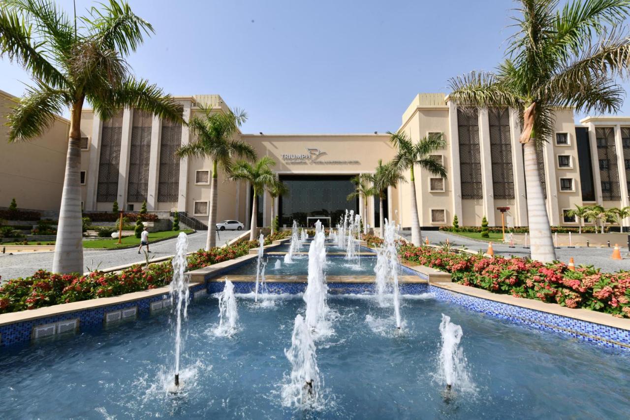 Triumph Luxury Hotel Cairo Exterior photo University Campus