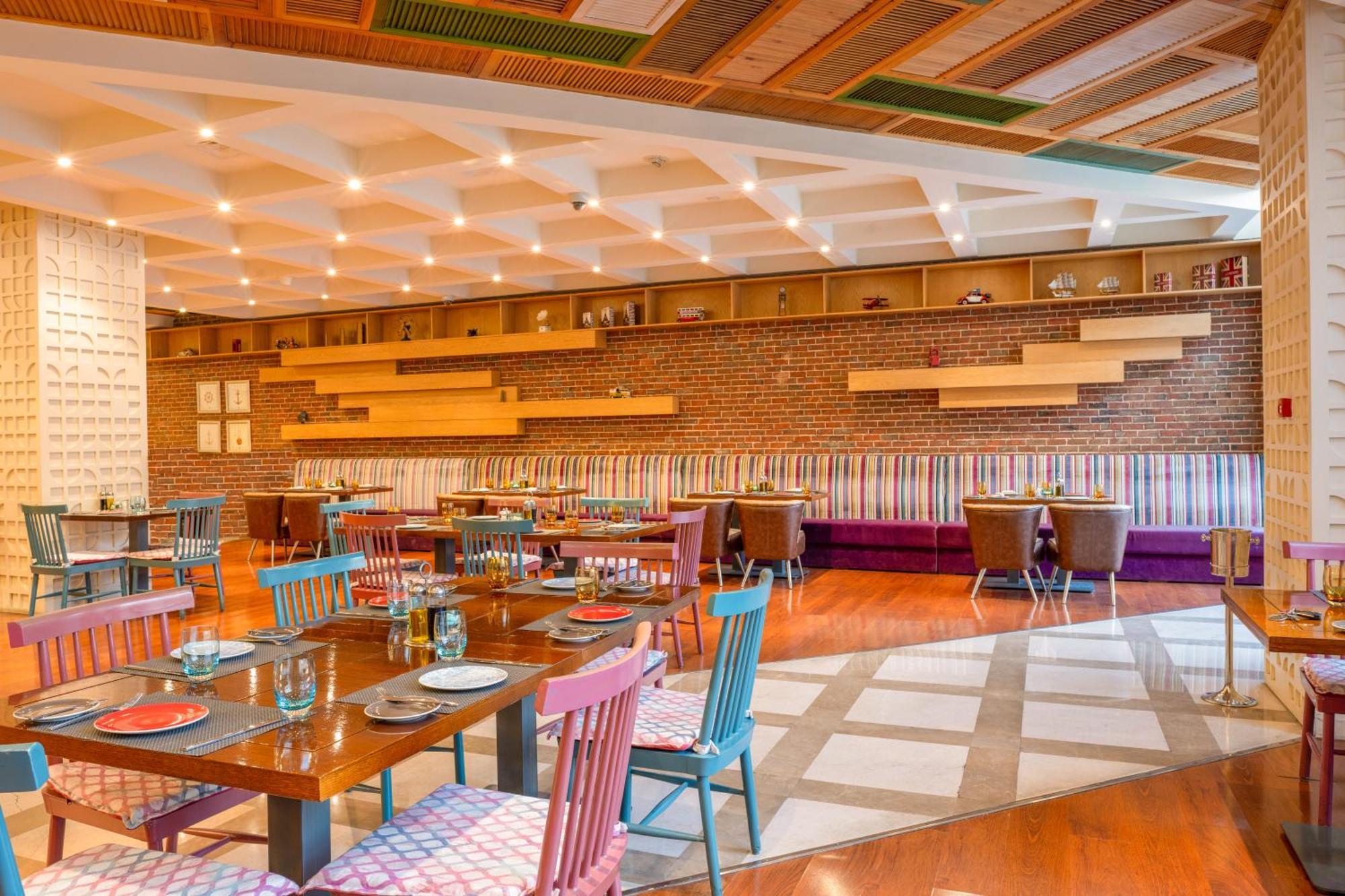 Triumph Luxury Hotel Cairo Exterior photo The restaurant